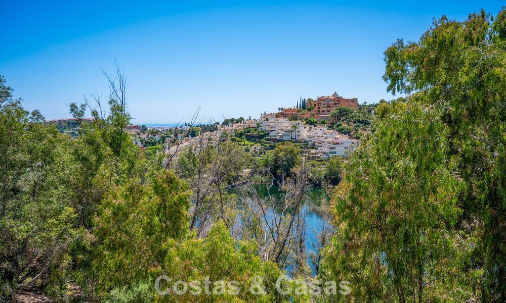 Spacious family house for sale in an exclusive gated community in sought-after Nueva Andalucía, Marbella 801115