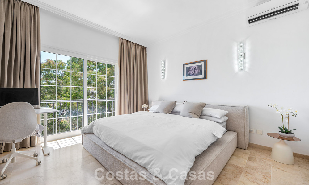 Spacious family house for sale in an exclusive gated community in sought-after Nueva Andalucía, Marbella 801117