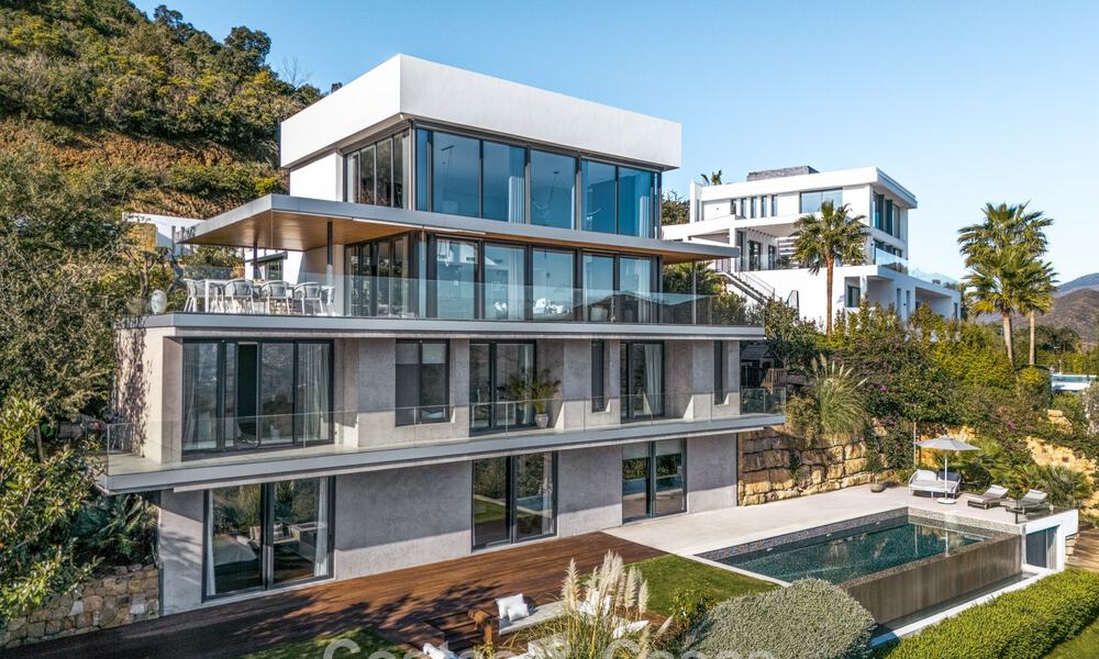 Impressive luxury villa with modern minimalist architecture for sale in the hills of East Marbella 801127