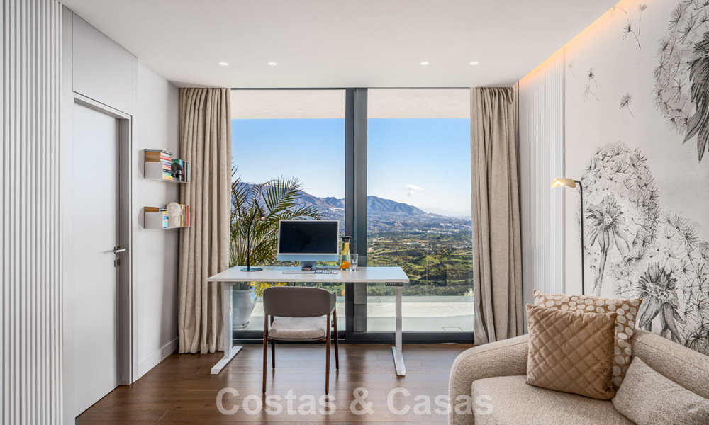 Impressive luxury villa with modern minimalist architecture for sale in the hills of East Marbella 801132