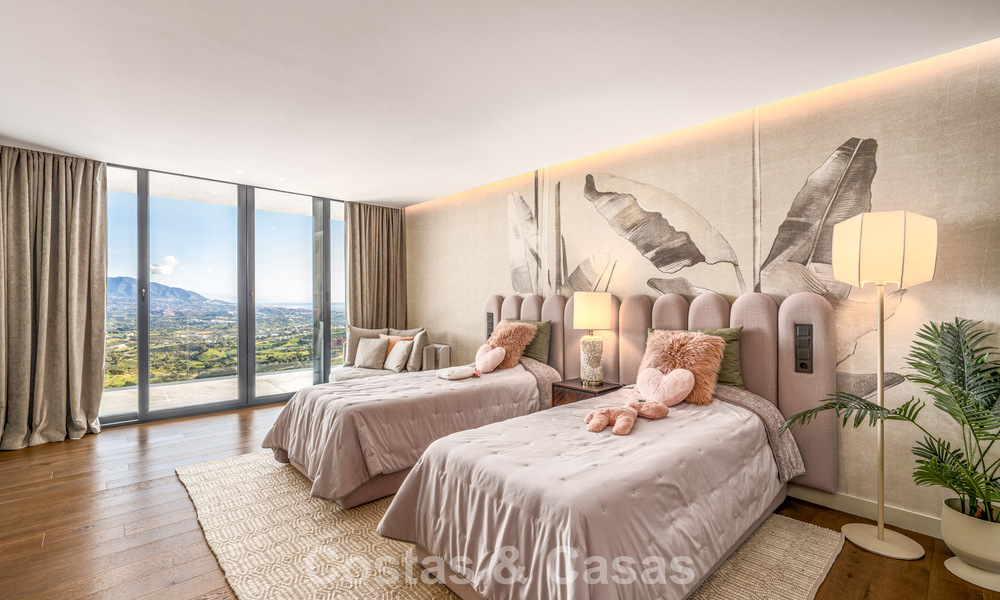 Impressive luxury villa with modern minimalist architecture for sale in the hills of East Marbella 801135