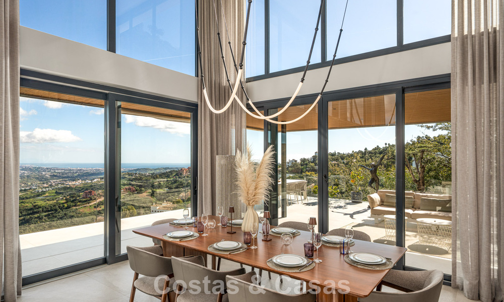 Impressive luxury villa with modern minimalist architecture for sale in the hills of East Marbella 801141