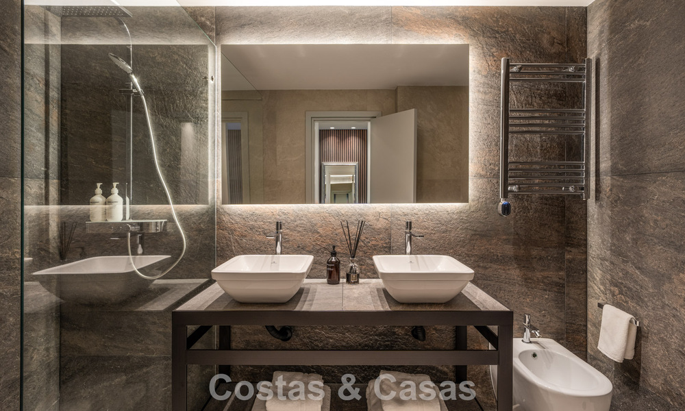 Impressive luxury villa with modern minimalist architecture for sale in the hills of East Marbella 801149