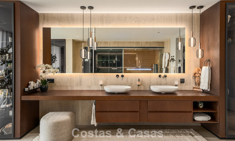Impressive luxury villa with modern minimalist architecture for sale in the hills of East Marbella 801161