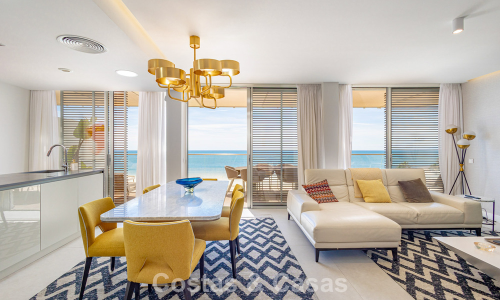 Exclusive penthouse with stunning open sea views for sale on the beachfront in Estepona 801257