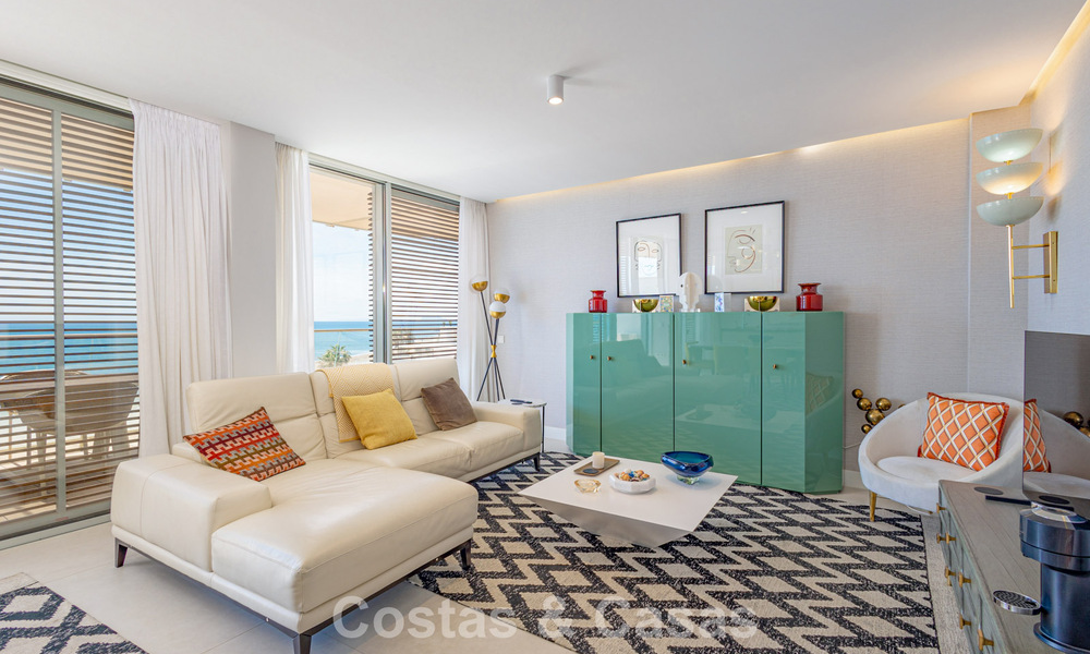 Exclusive penthouse with stunning open sea views for sale on the beachfront in Estepona 801259
