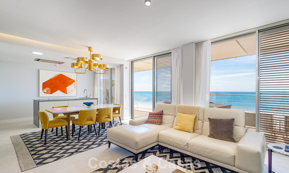 Exclusive penthouse with stunning open sea views for sale on the beachfront in Estepona 801260