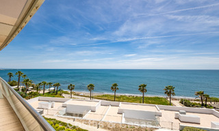 Exclusive penthouse with stunning open sea views for sale on the beachfront in Estepona 801266 