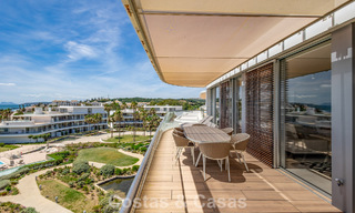 Exclusive penthouse with stunning open sea views for sale on the beachfront in Estepona 801269 