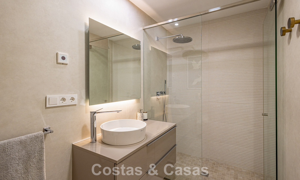 Exclusive penthouse with stunning open sea views for sale on the beachfront in Estepona 801271