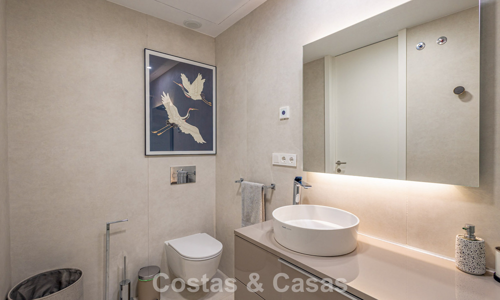 Exclusive penthouse with stunning open sea views for sale on the beachfront in Estepona 801272
