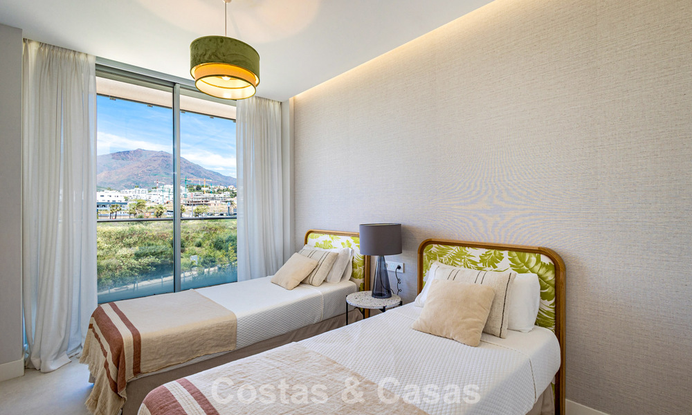 Exclusive penthouse with stunning open sea views for sale on the beachfront in Estepona 801273