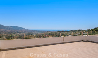 Contemporary luxury villa with sleek modern architecture and breathtaking views for sale in East Marbella 801163 