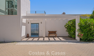 Contemporary luxury villa with sleek modern architecture and breathtaking views for sale in East Marbella 801167 
