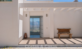 Contemporary luxury villa with sleek modern architecture and breathtaking views for sale in East Marbella 801168 