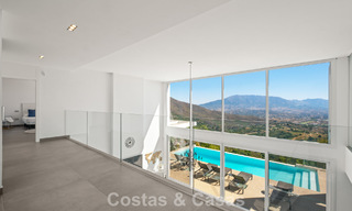 Contemporary luxury villa with sleek modern architecture and breathtaking views for sale in East Marbella 801179 