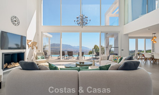 Contemporary luxury villa with sleek modern architecture and breathtaking views for sale in East Marbella 801186 
