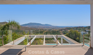 Contemporary luxury villa with sleek modern architecture and breathtaking views for sale in East Marbella 801228 