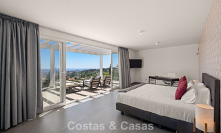 Contemporary luxury villa with sleek modern architecture and breathtaking views for sale in East Marbella 801233 