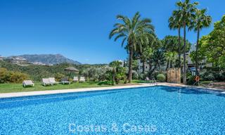 Bright, contemporary renovated apartment with sea views for sale in the hills of La Quinta, Marbella - Benahavís 801297 