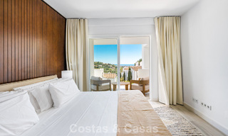 Bright, contemporary renovated apartment with sea views for sale in the hills of La Quinta, Marbella - Benahavís 801302 