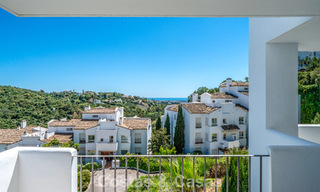 Bright, contemporary renovated apartment with sea views for sale in the hills of La Quinta, Marbella - Benahavís 801306 