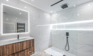Bright, contemporary renovated apartment with sea views for sale in the hills of La Quinta, Marbella - Benahavís 801312 