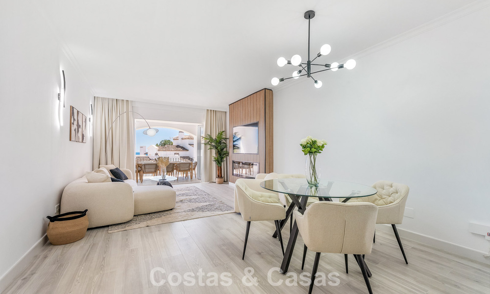 Bright, contemporary renovated apartment with sea views for sale in the hills of La Quinta, Marbella - Benahavís 801318