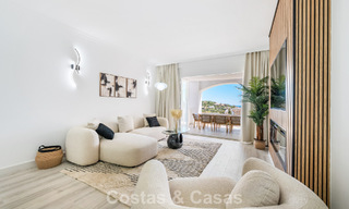 Bright, contemporary renovated apartment with sea views for sale in the hills of La Quinta, Marbella - Benahavís 801321 