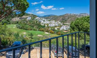 Bright, contemporary renovated apartment with sea views for sale in the hills of La Quinta, Marbella - Benahavís 801331 