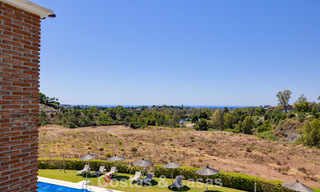 Stunning 3-bedroom penthouse for sale with spacious roof terrace in a golf setting in Marbella - Benahavís 801338 