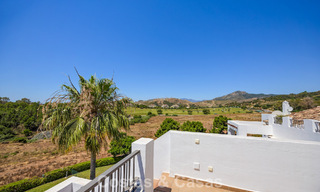 Stunning 3-bedroom penthouse for sale with spacious roof terrace in a golf setting in Marbella - Benahavís 801340 