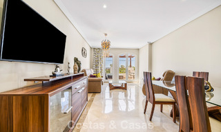Stunning 3-bedroom penthouse for sale with spacious roof terrace in a golf setting in Marbella - Benahavís 801343 