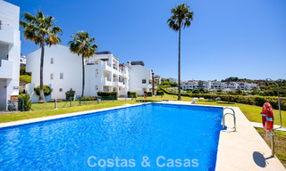 Stunning 3-bedroom penthouse for sale with spacious roof terrace in a golf setting in Marbella - Benahavís 801348 