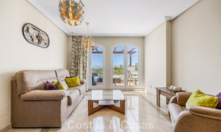Stunning 3-bedroom penthouse for sale with spacious roof terrace in a golf setting in Marbella - Benahavís 801361 