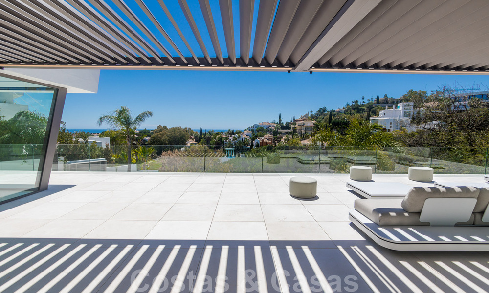 Move-in ready luxury modern villa for sale with stunning views in La Quinta, a golf community in Marbella - Benahavís 801029