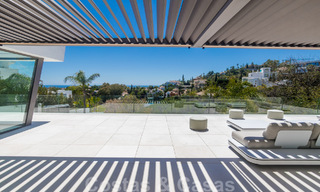 Move-in ready luxury modern villa for sale with stunning views in La Quinta, a golf community in Marbella - Benahavís 801029 