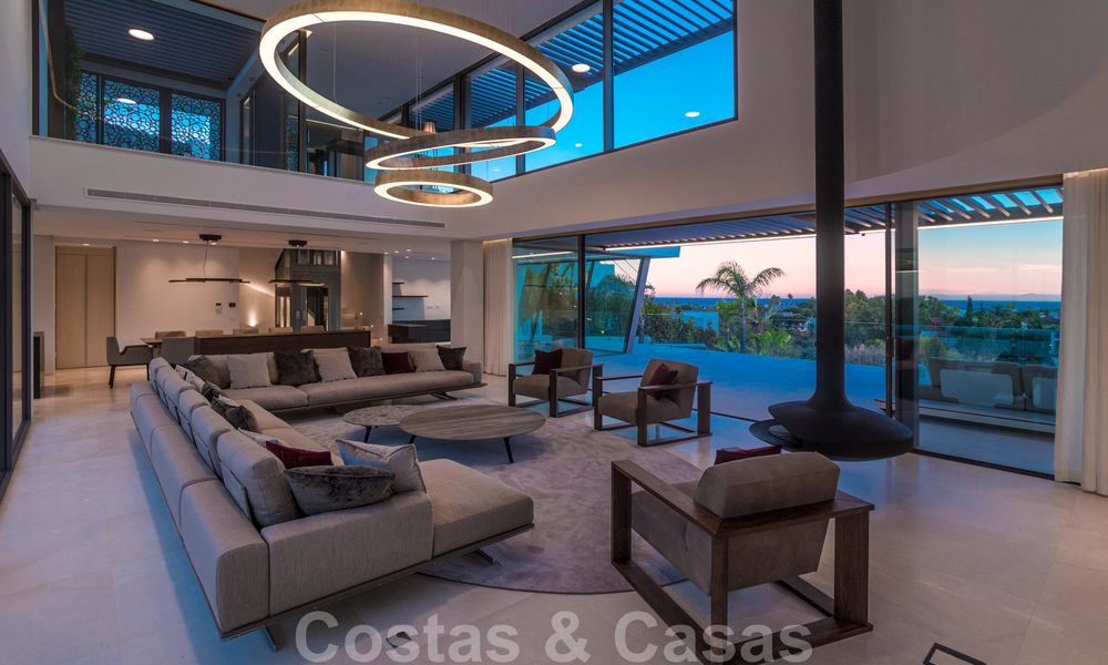 Move-in ready luxury modern villa for sale with stunning views in La Quinta, a golf community in Marbella - Benahavís 801032