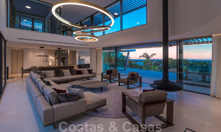 Move-in ready luxury modern villa for sale with stunning views in La Quinta, a golf community in Marbella - Benahavís 801032 
