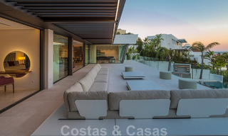 Move-in ready luxury modern villa for sale with stunning views in La Quinta, a golf community in Marbella - Benahavís 801033 