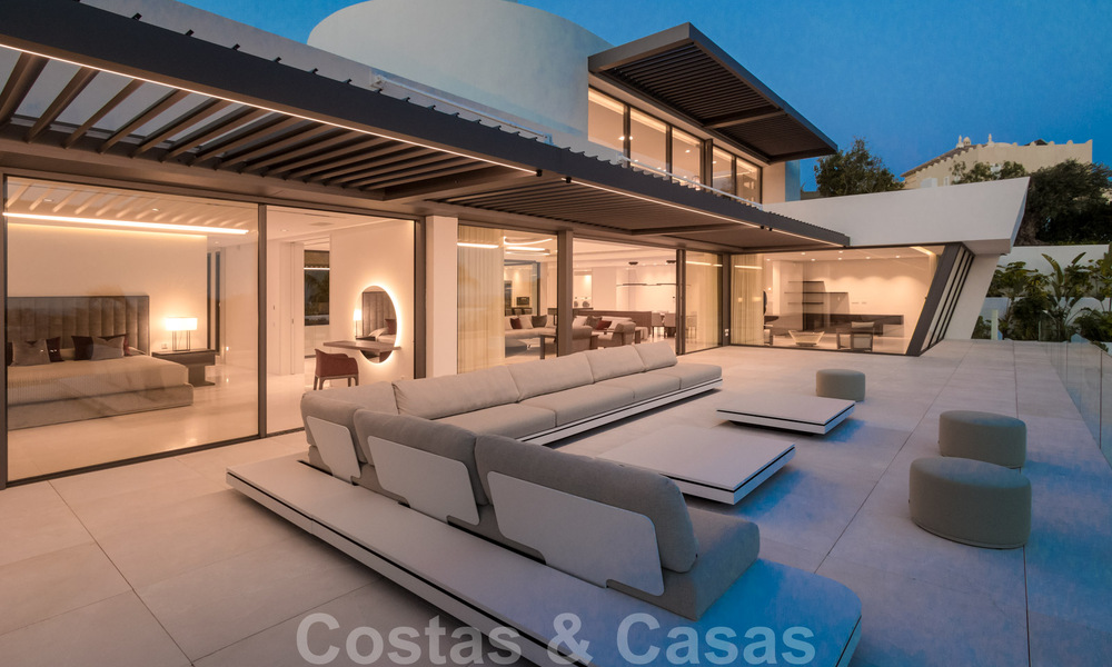 Move-in ready luxury modern villa for sale with stunning views in La Quinta, a golf community in Marbella - Benahavís 801035