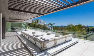 Move-in ready luxury modern villa for sale with stunning views in La Quinta, a golf community in Marbella - Benahavís 801037 