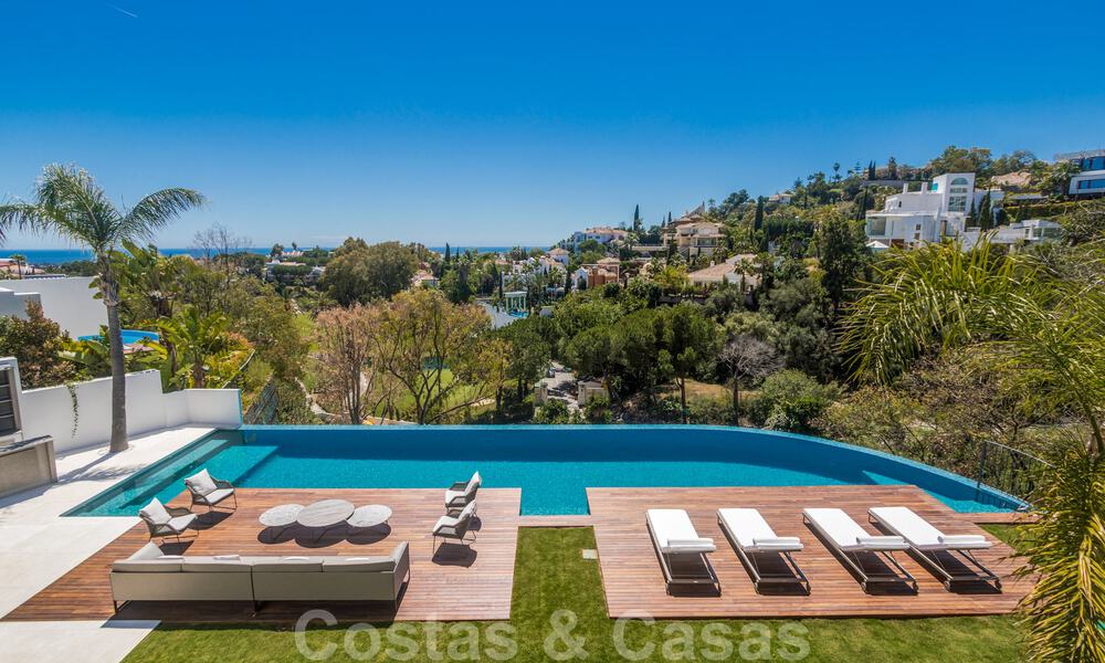 Move-in ready luxury modern villa for sale with stunning views in La Quinta, a golf community in Marbella - Benahavís 801041