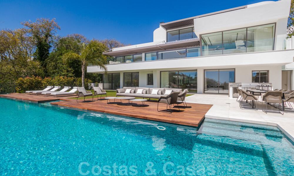 Move-in ready luxury modern villa for sale with stunning views in La Quinta, a golf community in Marbella - Benahavís 801046