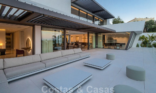 Move-in ready luxury modern villa for sale with stunning views in La Quinta, a golf community in Marbella - Benahavís 801050 