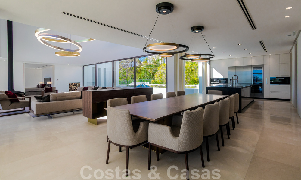 Move-in ready luxury modern villa for sale with stunning views in La Quinta, a golf community in Marbella - Benahavís 801053