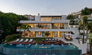 Move-in ready luxury modern villa for sale with stunning views in La Quinta, a golf community in Marbella - Benahavís 801059 