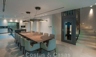 Move-in ready luxury modern villa for sale with stunning views in La Quinta, a golf community in Marbella - Benahavís 801062 