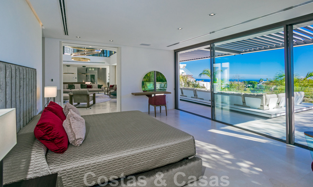 Move-in ready luxury modern villa for sale with stunning views in La Quinta, a golf community in Marbella - Benahavís 801067