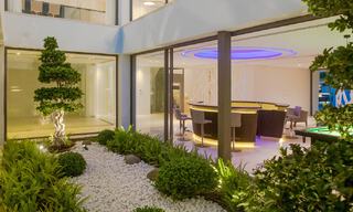 Move-in ready luxury modern villa for sale with stunning views in La Quinta, a golf community in Marbella - Benahavís 801070 